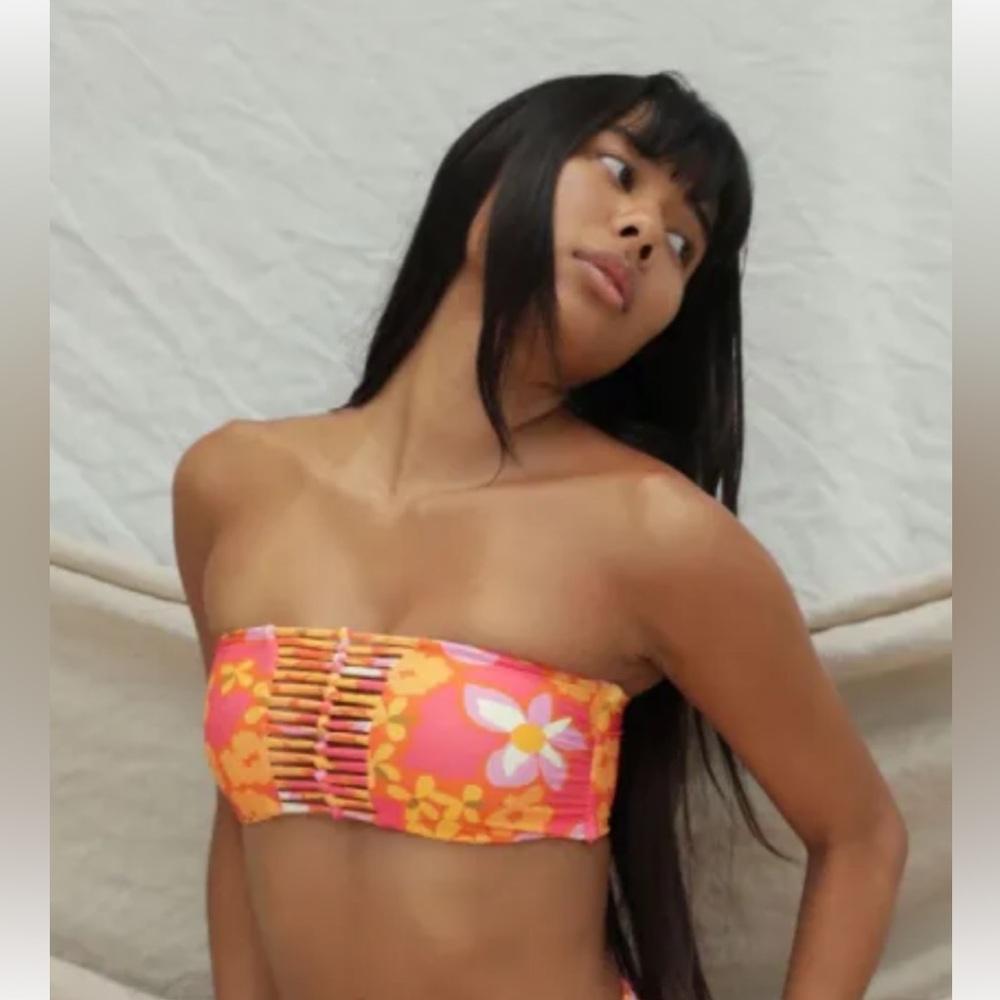 Stone Fox Swim Inez Bikini Top NWT • XS • Lei Lei Floral • Recycled Nylon